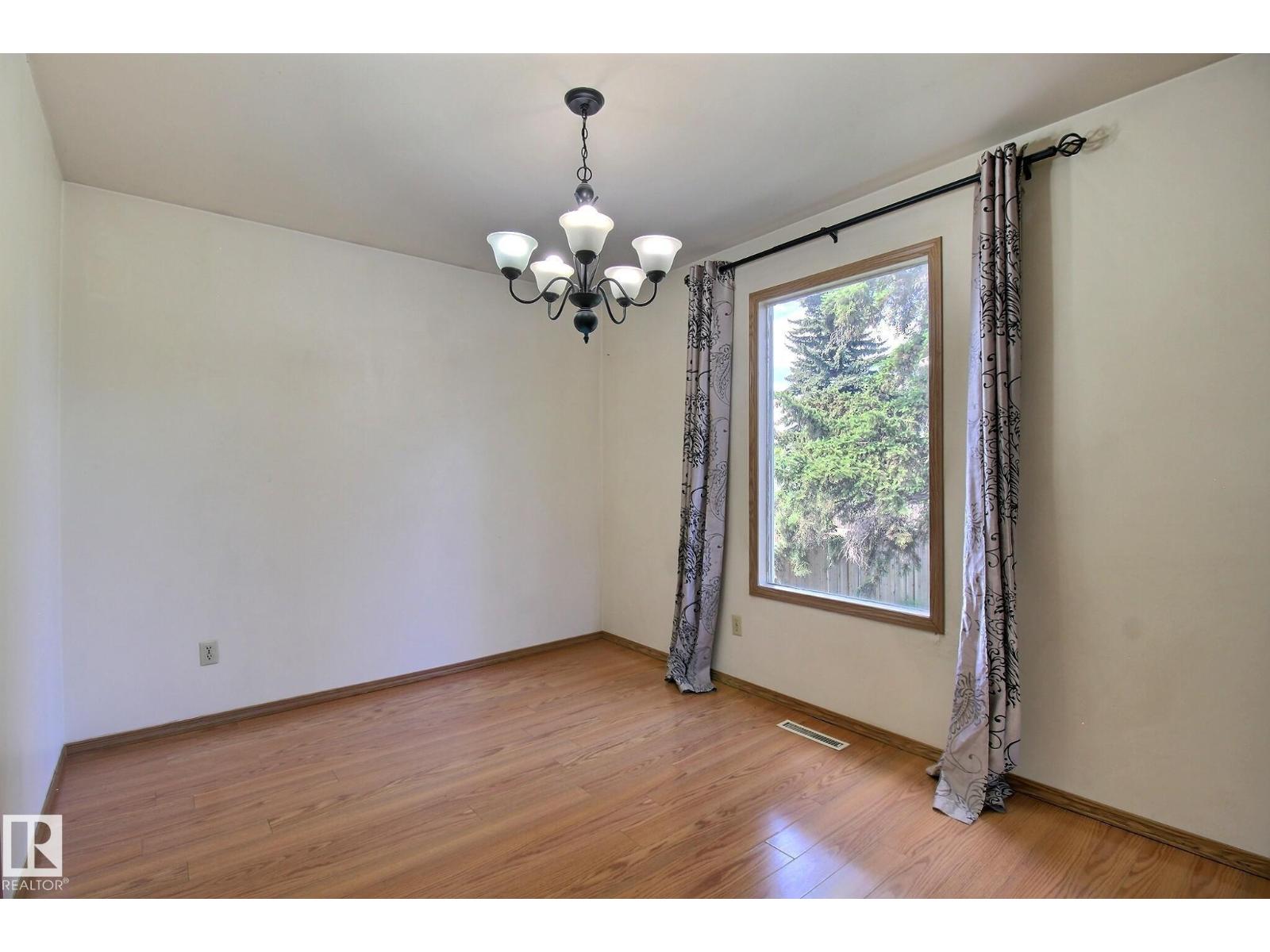 10803 40 AV NW — photo 9