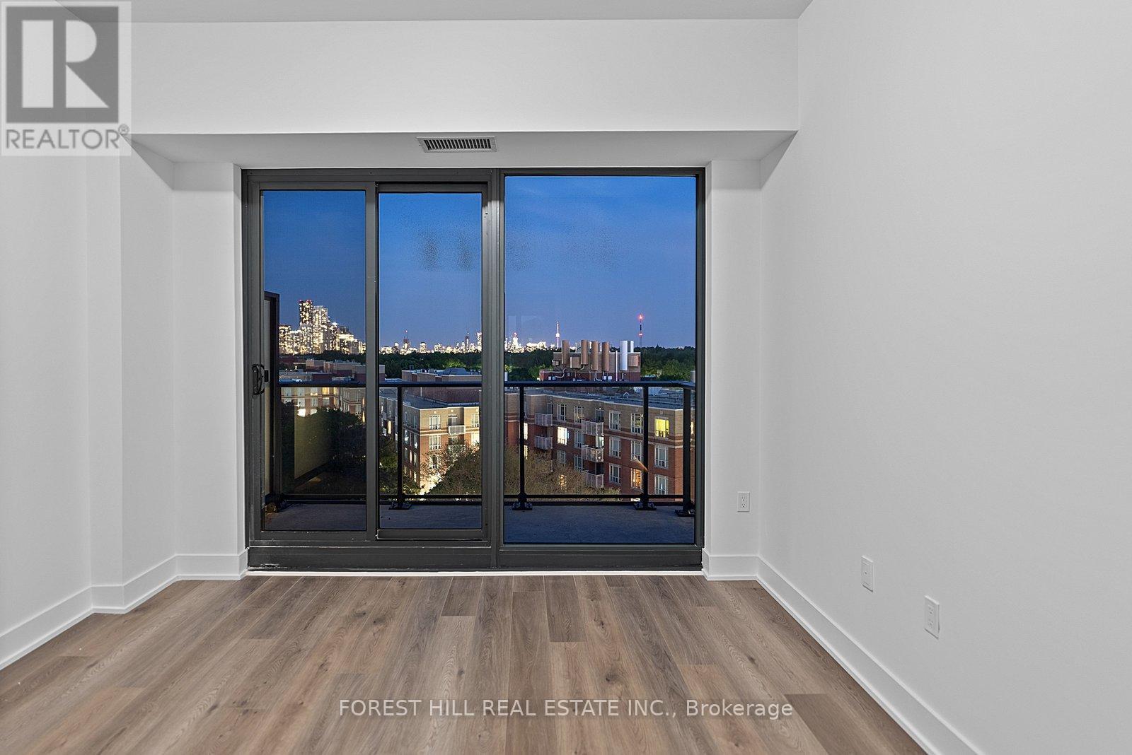 #906 250 LAWRENCE AVENUE W - Image 31