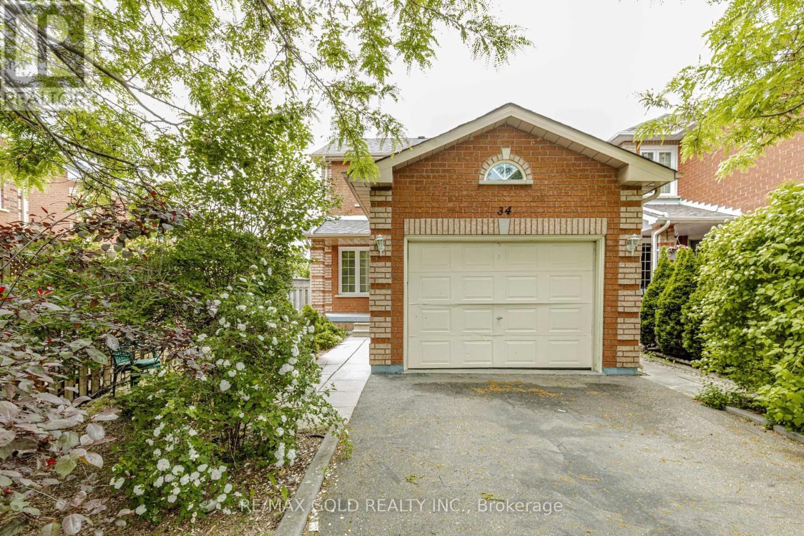 34 WHITE TAIL CRESCENT - 2