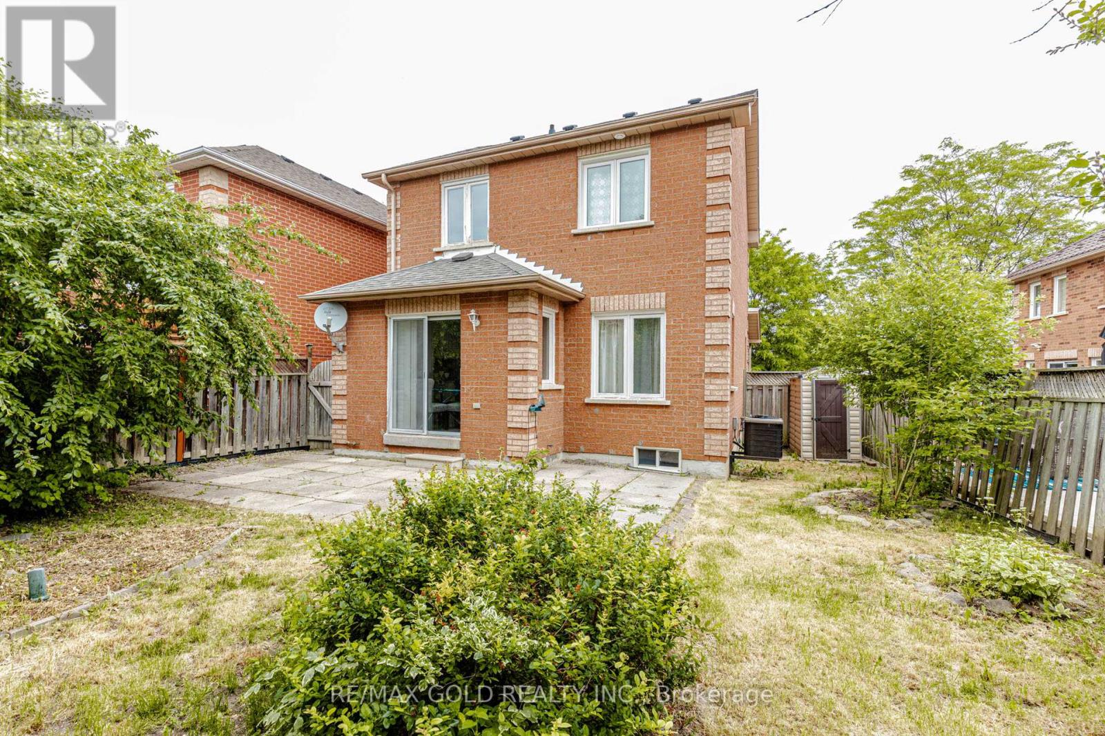 34 WHITE TAIL CRESCENT - 24