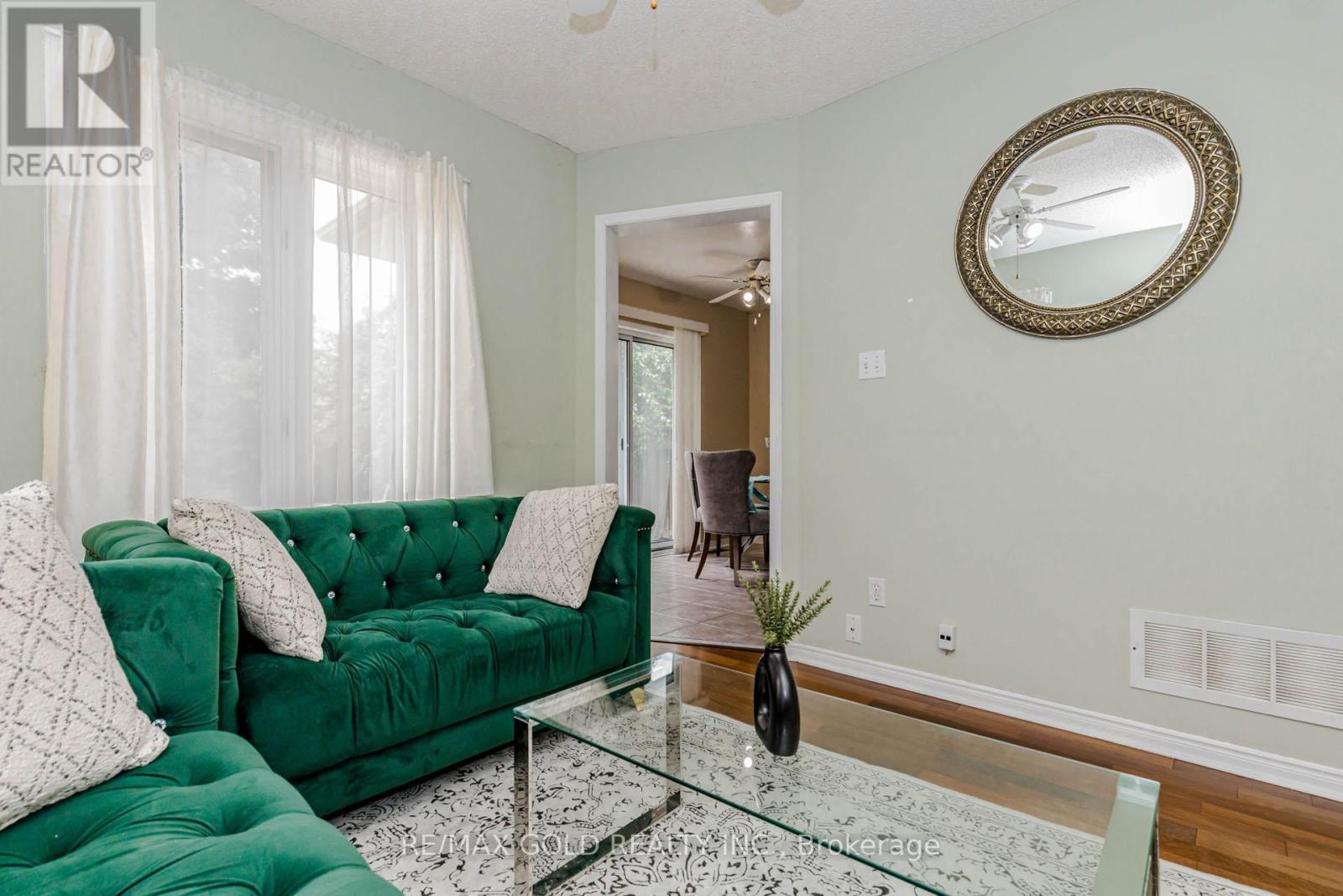 34 WHITE TAIL CRESCENT - 9