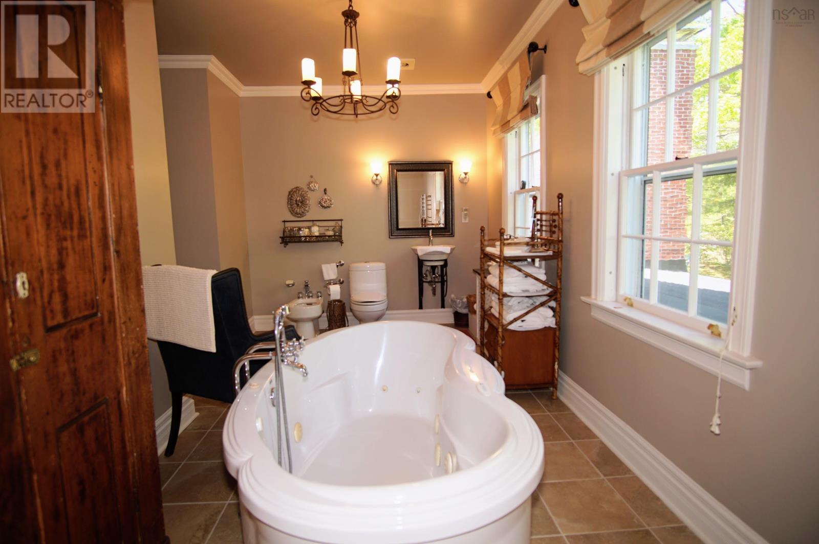 1628 Upper Clyde Road - 30