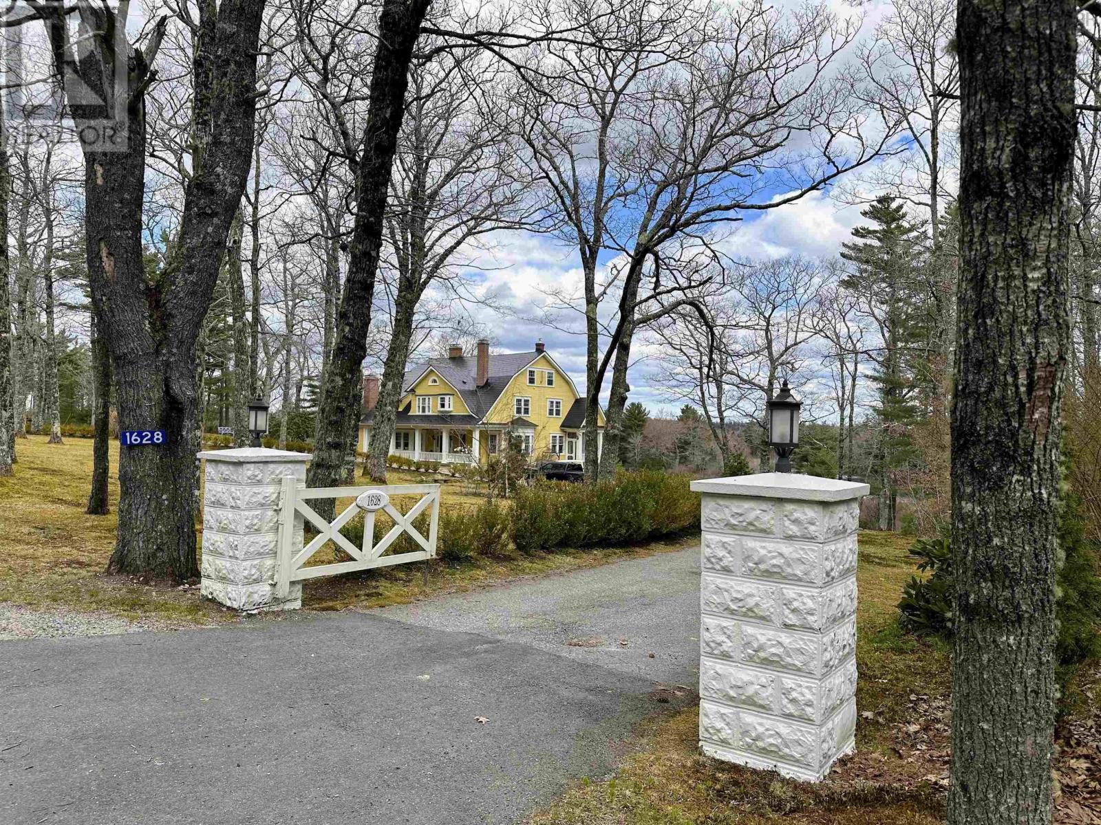 1628 Upper Clyde Road - 1