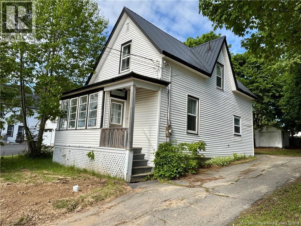 519 King George Hwy - 1
