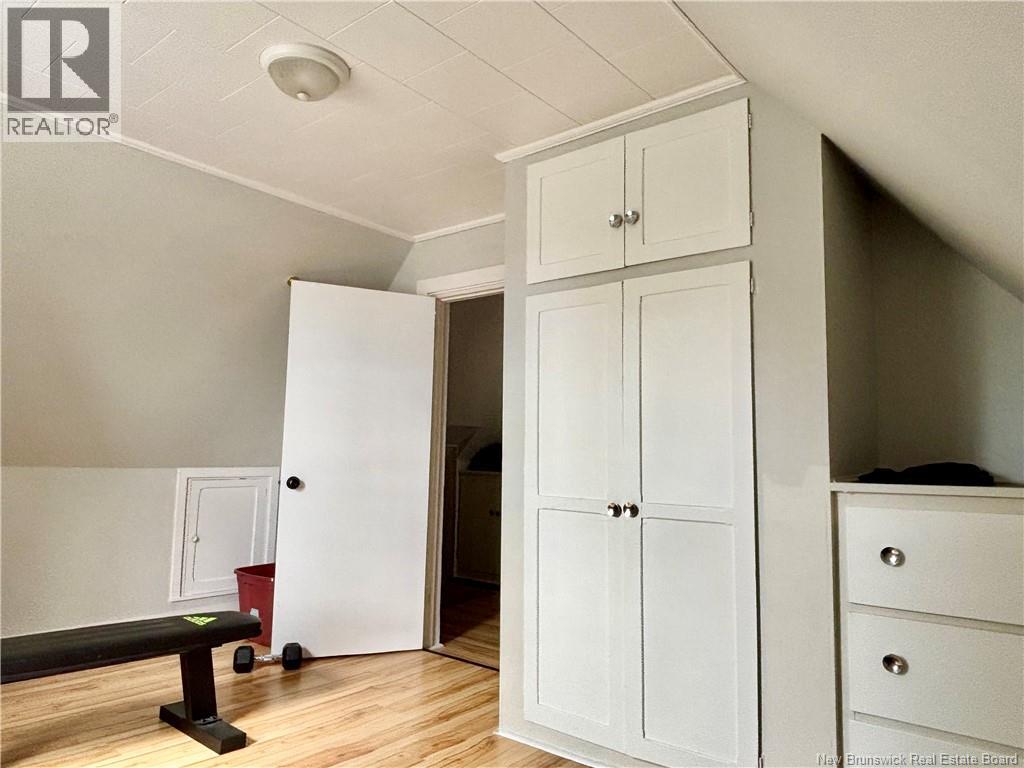 519 King George Hwy - 14