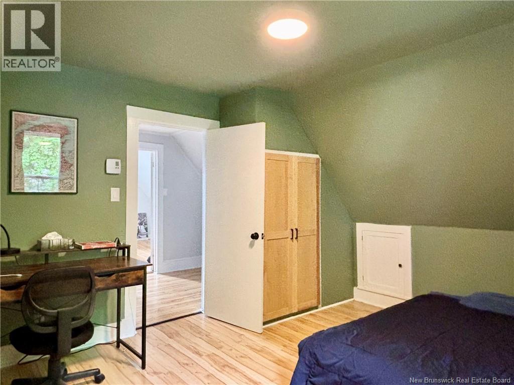 519 King George Hwy - 18