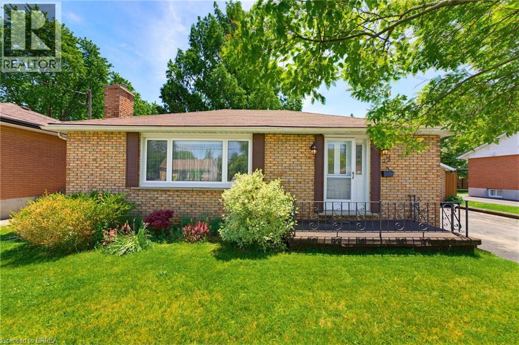 22 DUNSDON Street - 1
