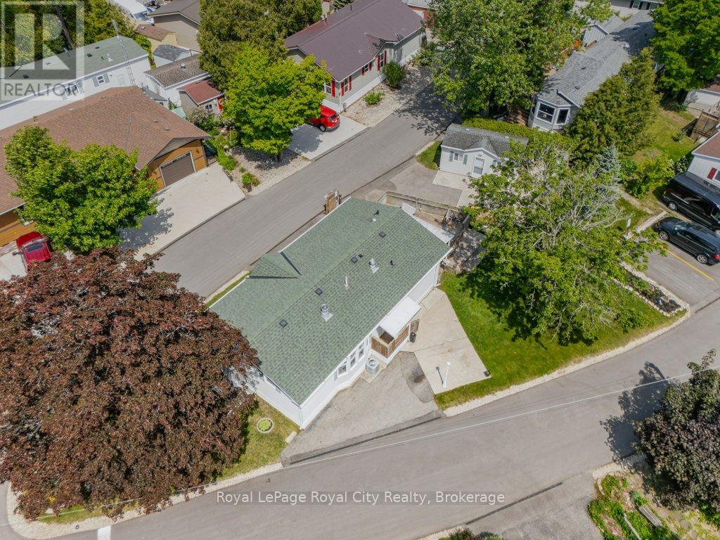 1 PINE LANE - 36
