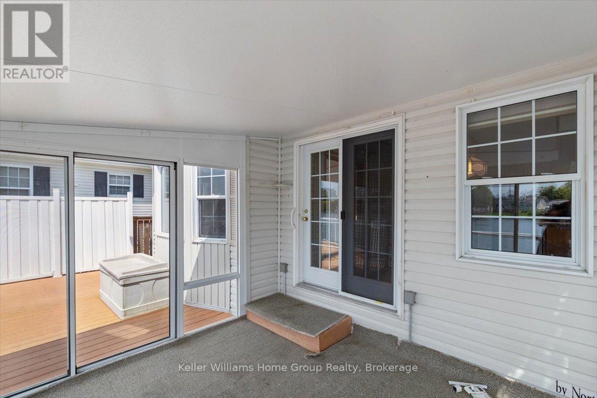 10 HEMLOCK CRESCENT - 16