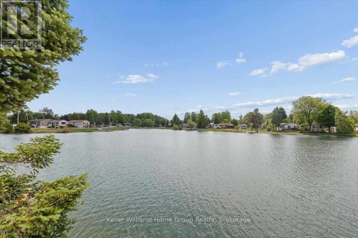 10 HEMLOCK CRESCENT - 5