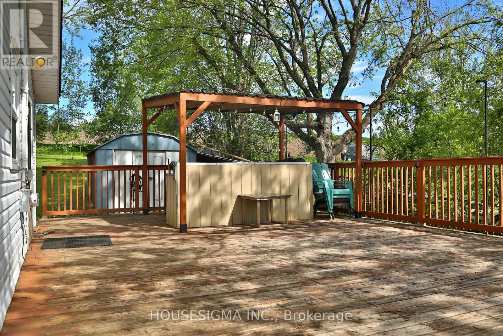 1106 ISLAND VIEW DR. DRIVE - 25