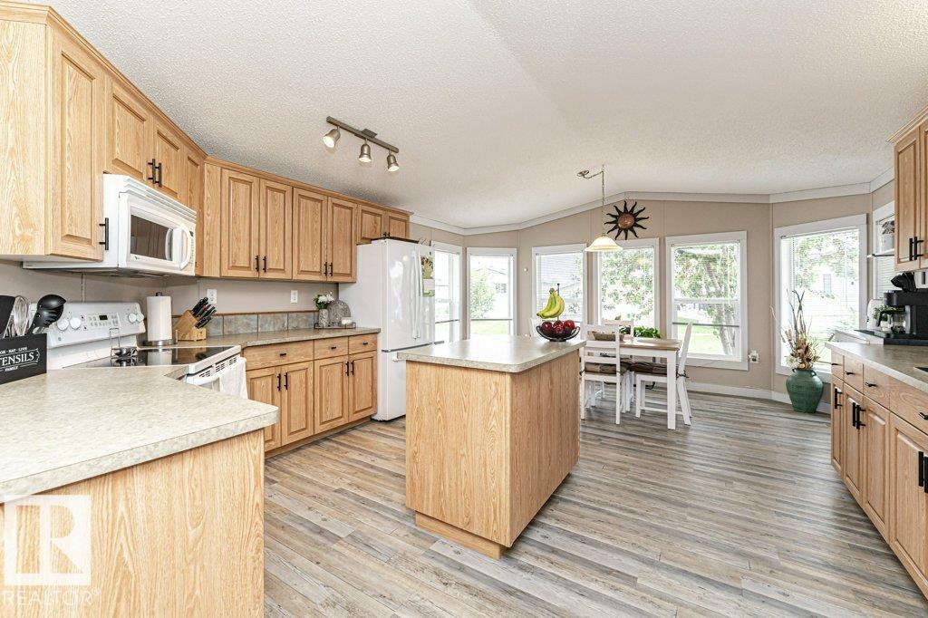 233 Oak Wood Drive NW — photo 10