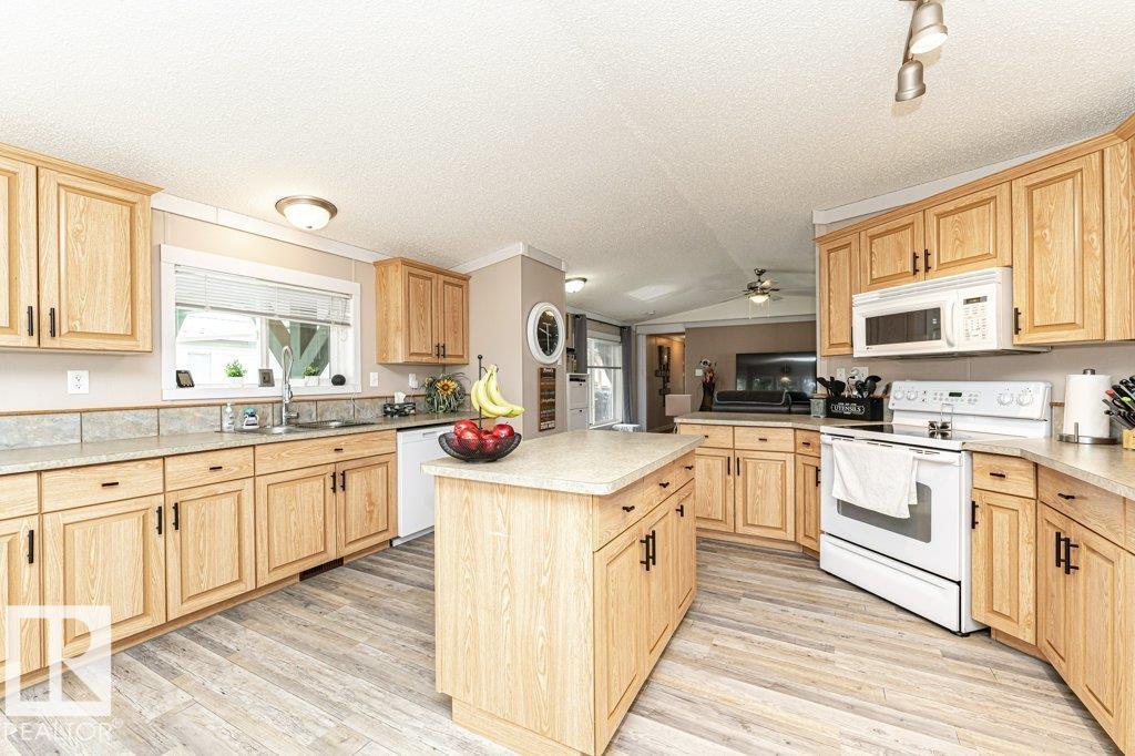 233 Oak Wood Drive NW — photo 16
