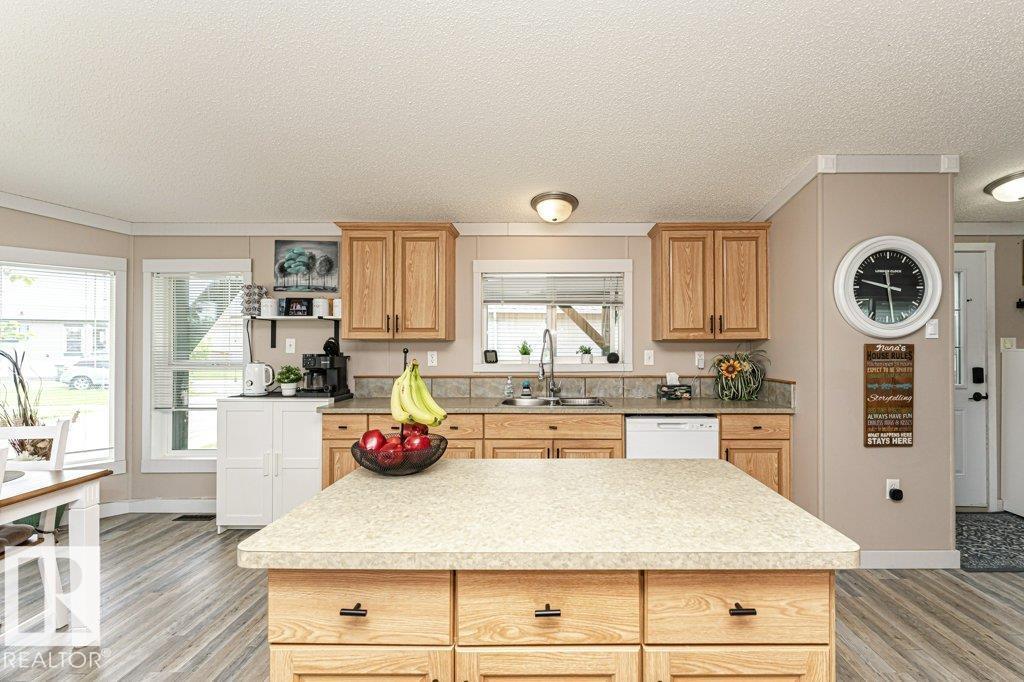 233 Oak Wood Drive NW — photo 13