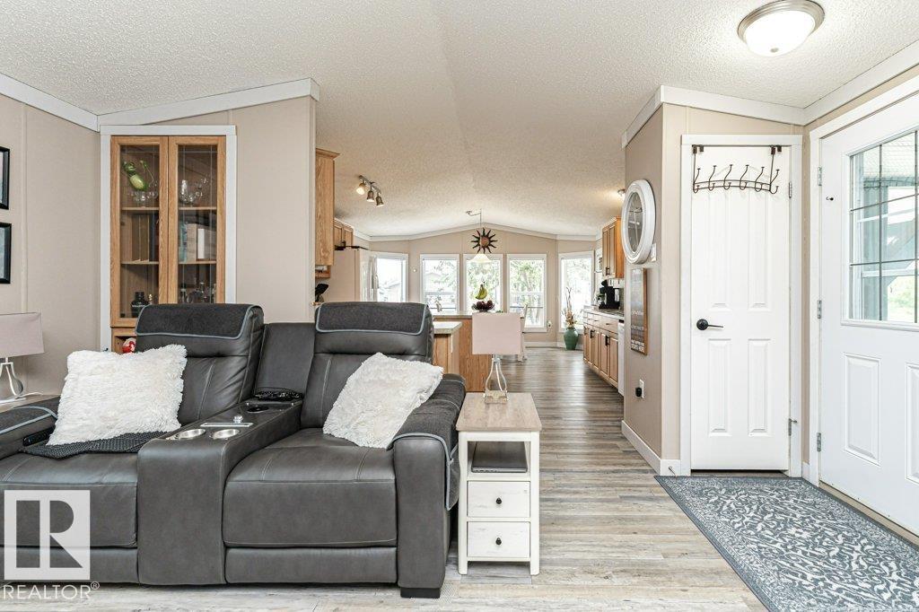 233 Oak Wood Drive NW — photo 9