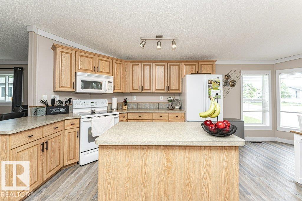 233 Oak Wood Drive NW — photo 14