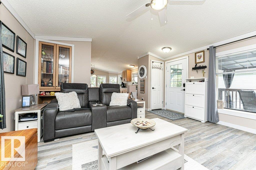 233 Oak Wood Drive NW — photo 8