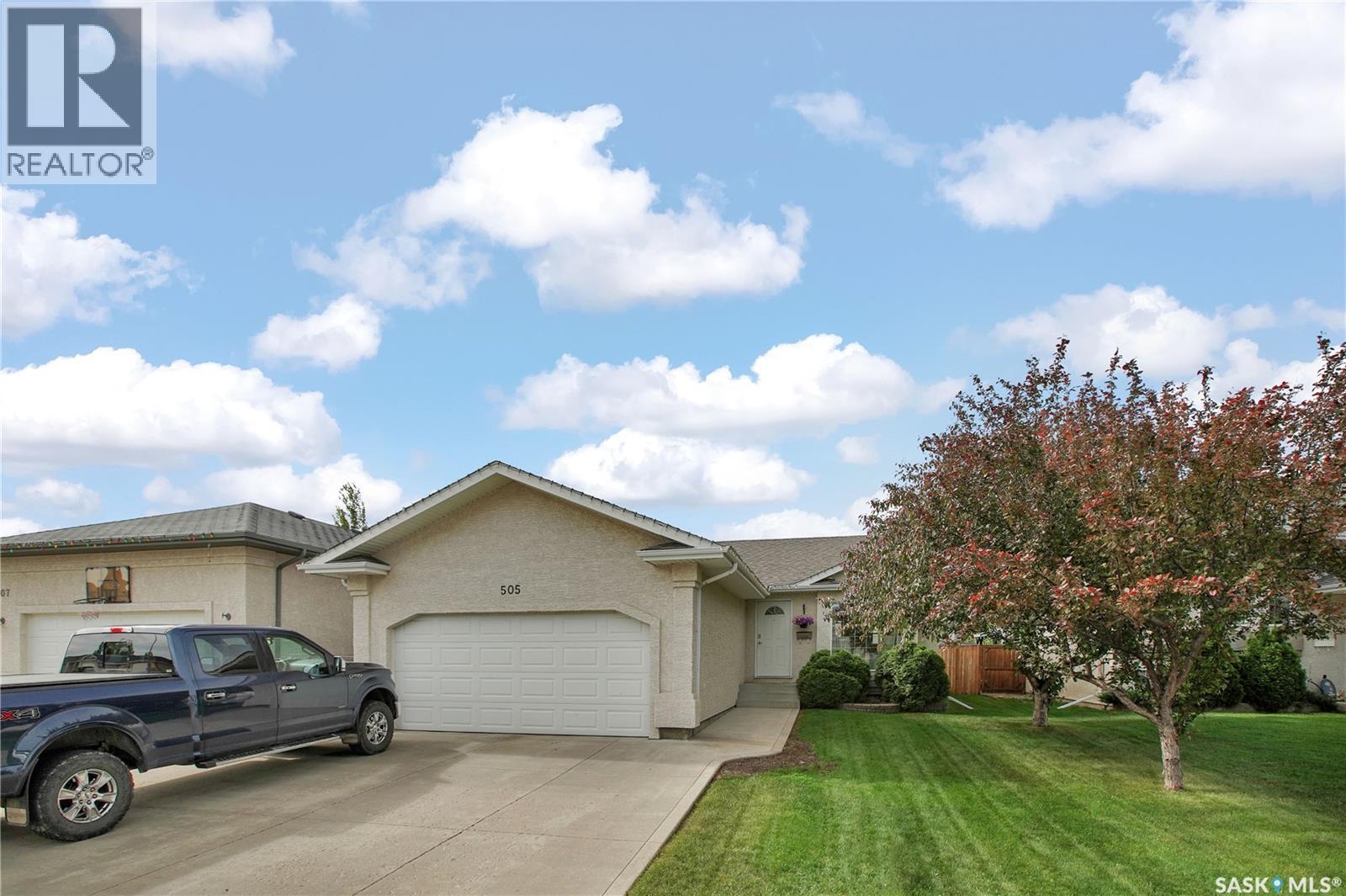 505 Crystal CRESCENT - 1