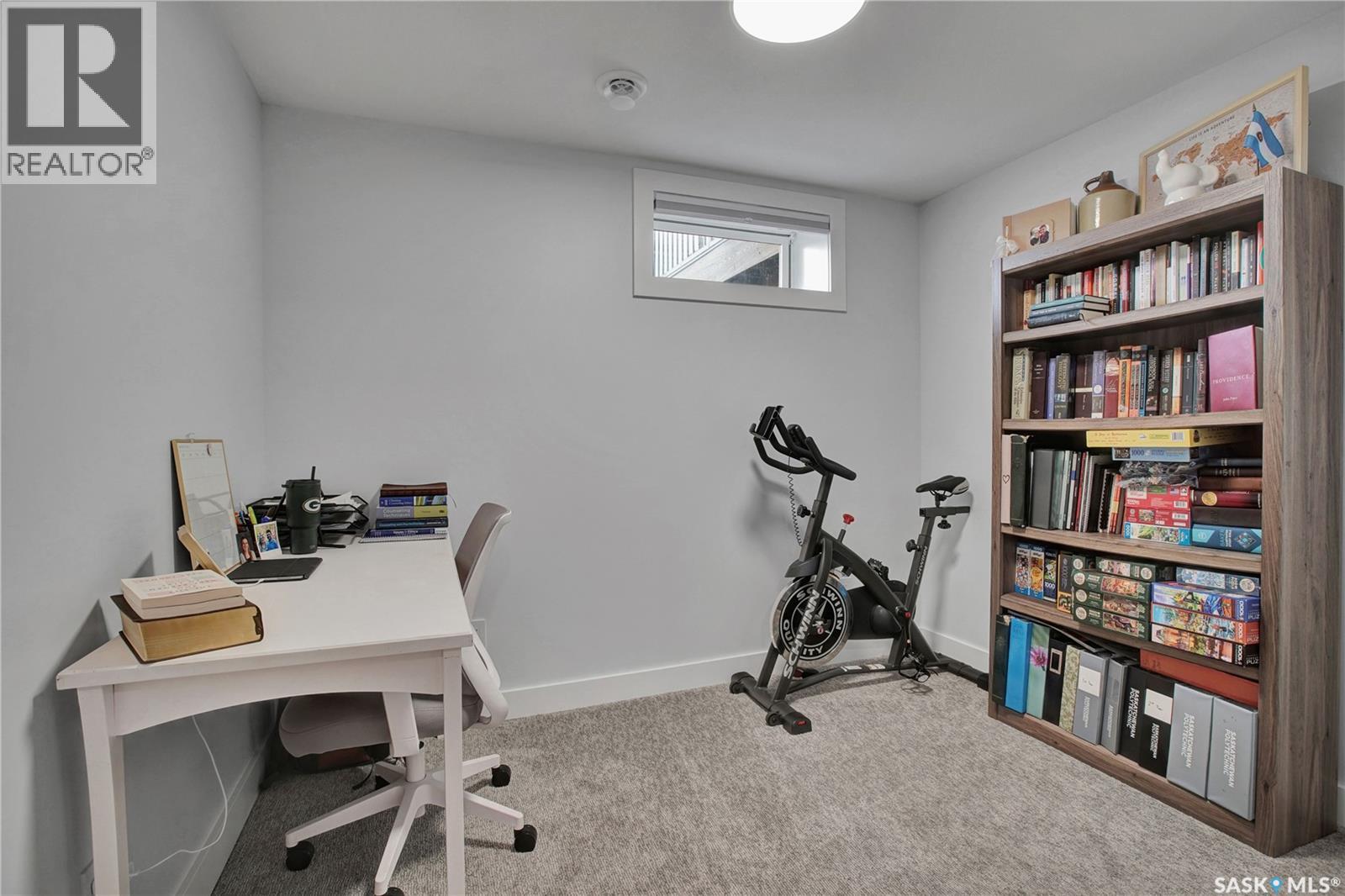 505 Crystal CRESCENT - 16