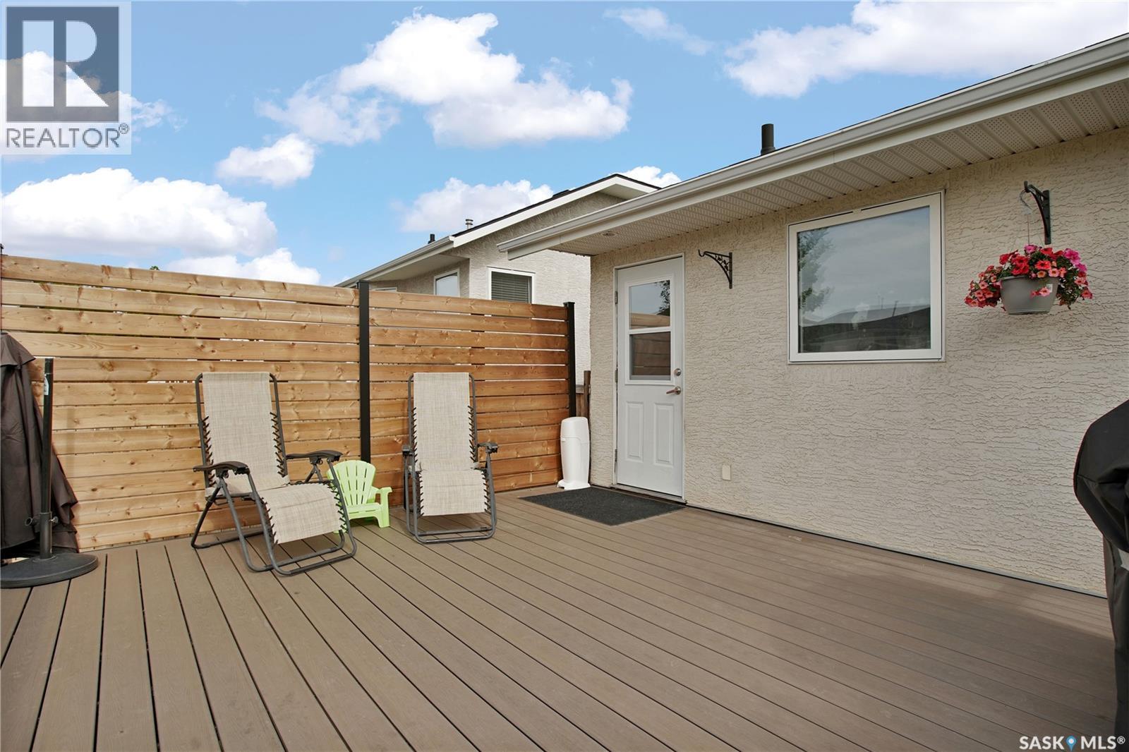 505 Crystal CRESCENT - 22