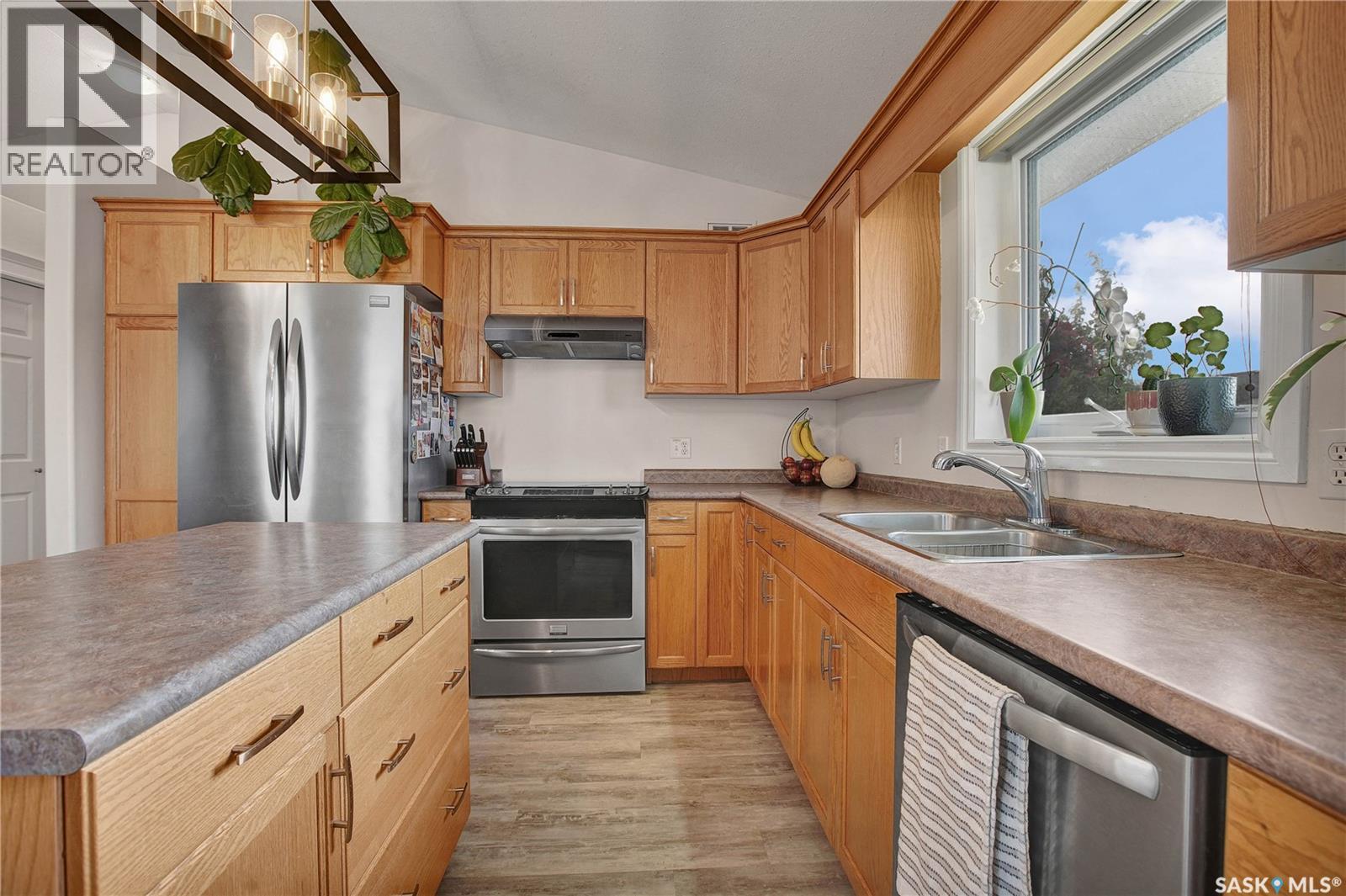 505 Crystal CRESCENT - 7