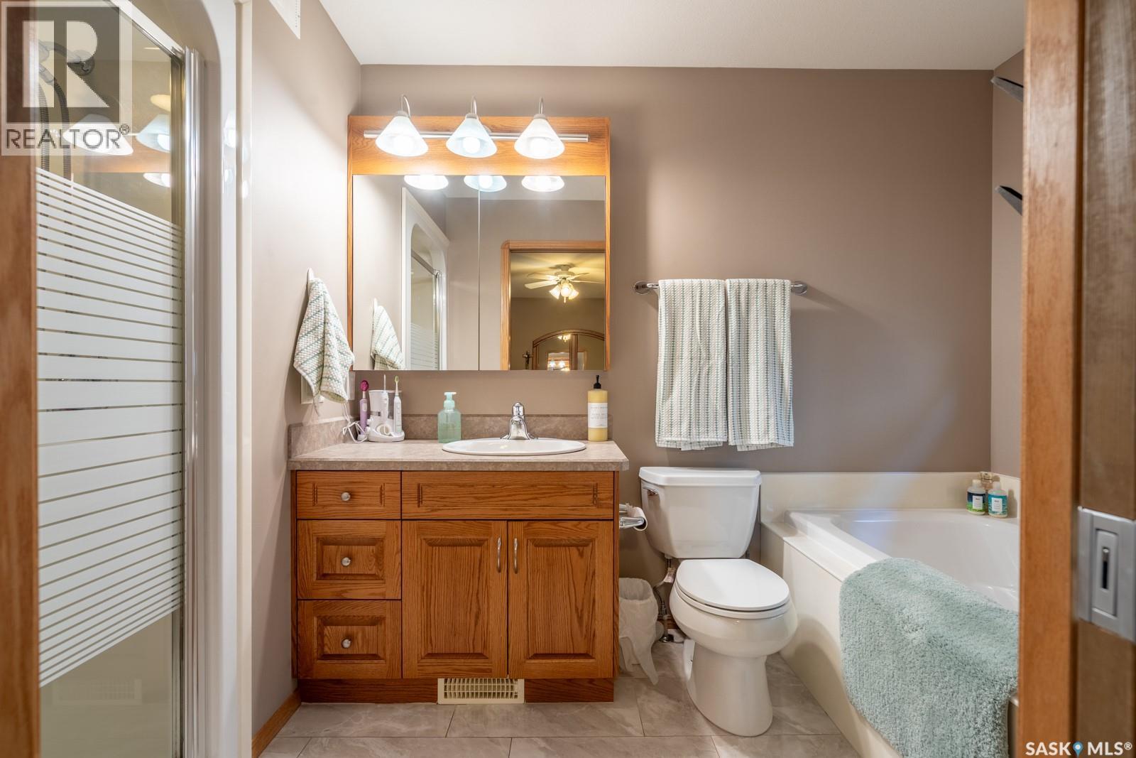 3807 Britannia PLACE E — photo 18
