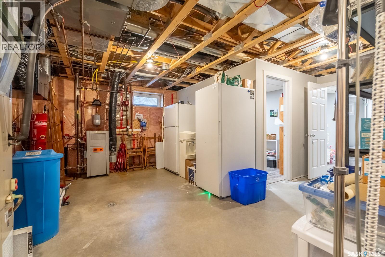 3807 Britannia PLACE E — photo 38