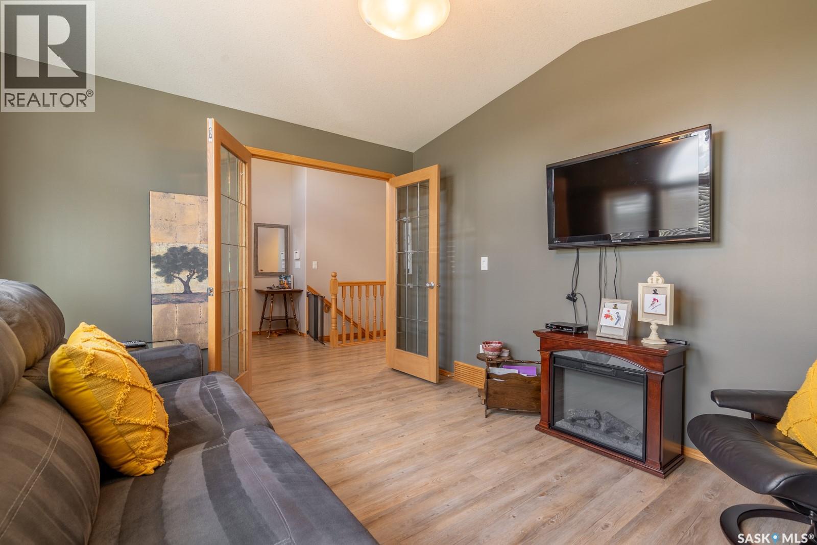 3807 Britannia PLACE E — photo 6