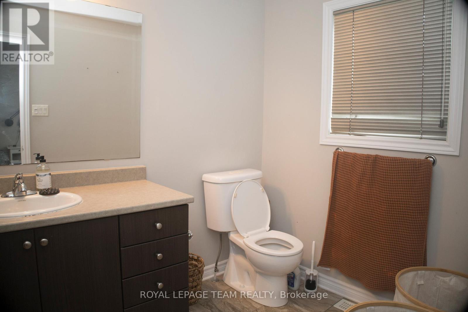3 Bed, 3 Bath House for Rent in Ottawa – 139 SWEETWATER LANE, Ottawa – MLS# X13424386 - Image 2