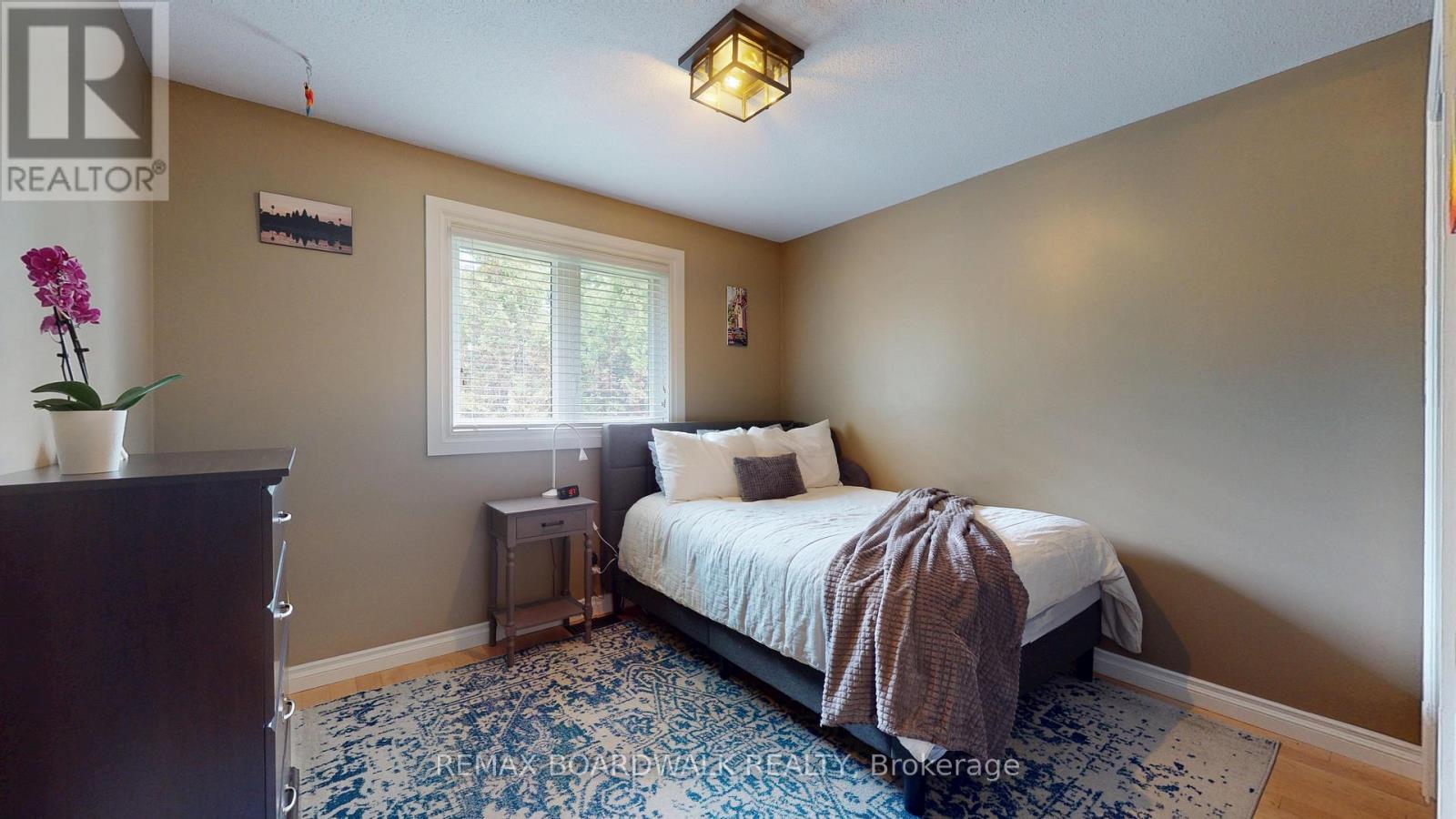 3 WILLOW DRIVE - 22