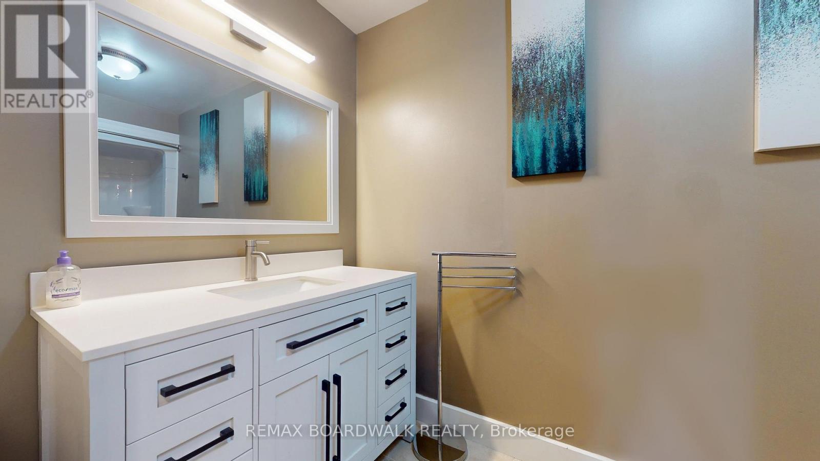 3 WILLOW DRIVE - 25