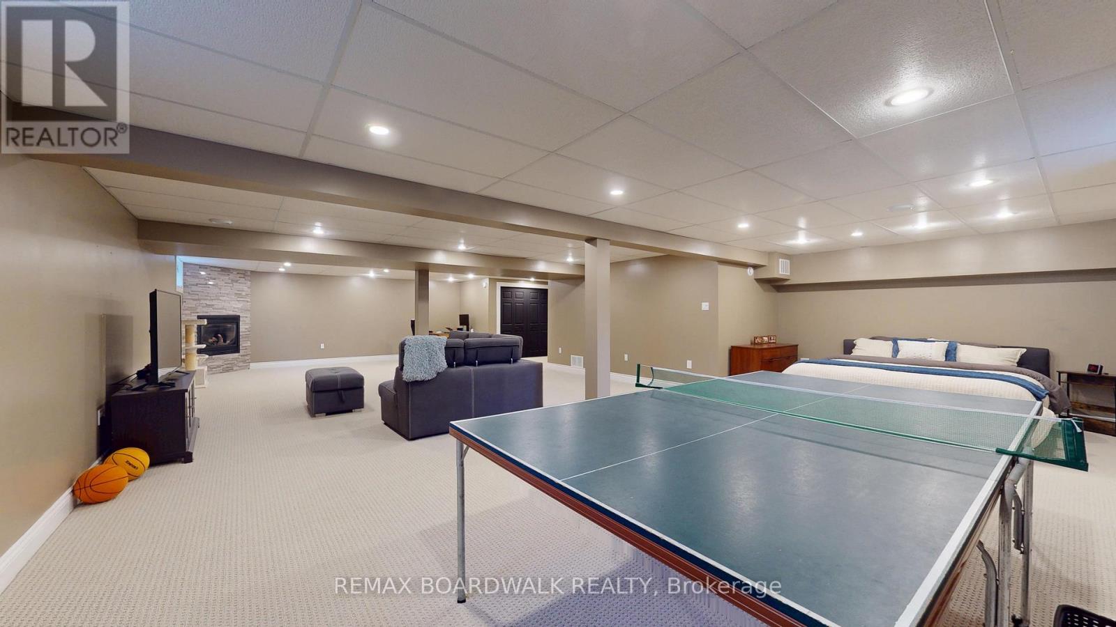 3 WILLOW DRIVE - 30