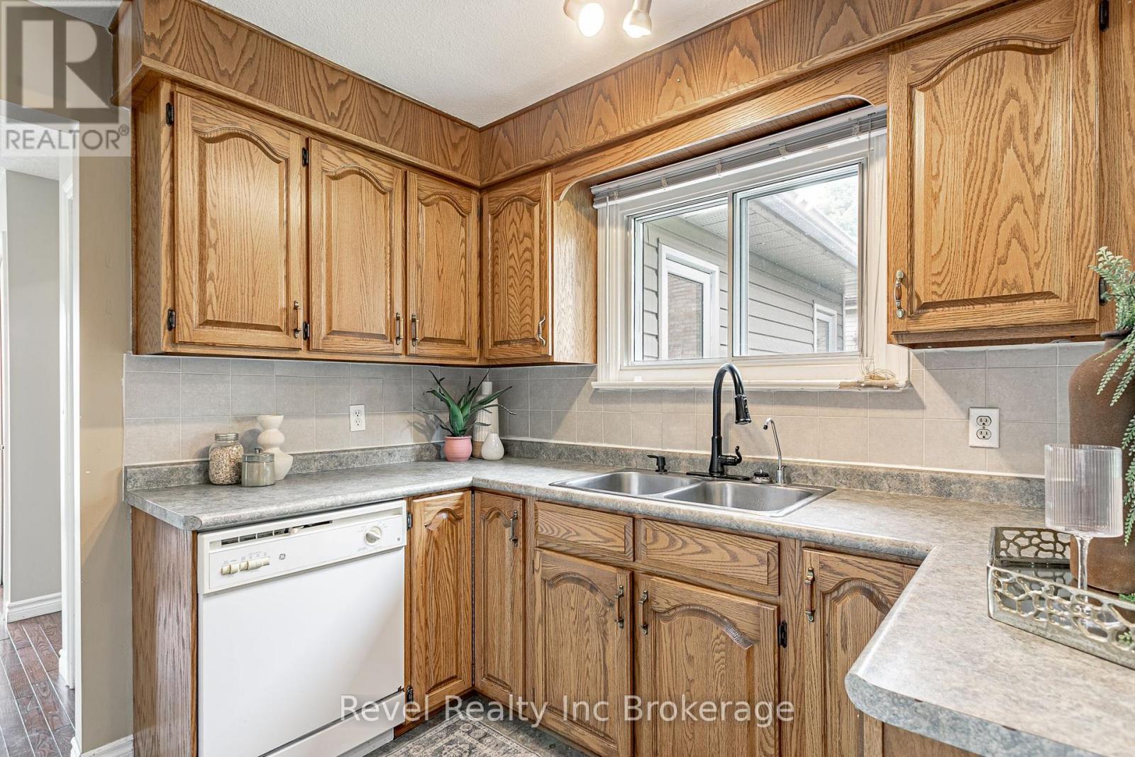 285 FINKLE STREET - 12