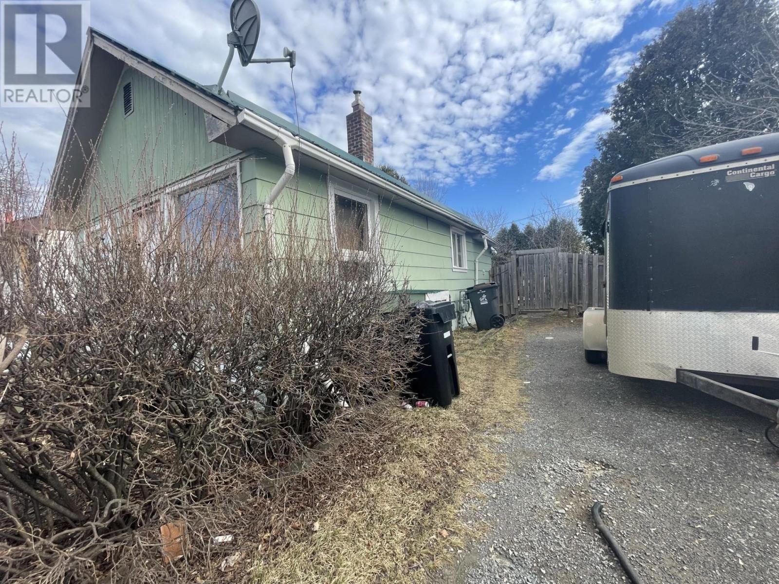 1308 Francis ST - 6