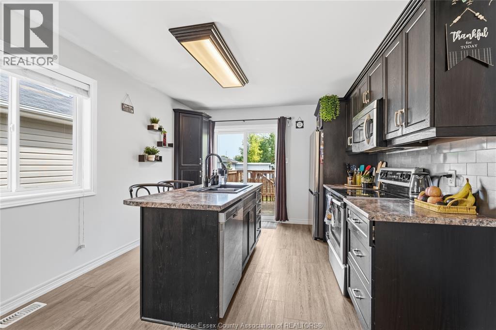 165 THOMAS AVENUE - 10