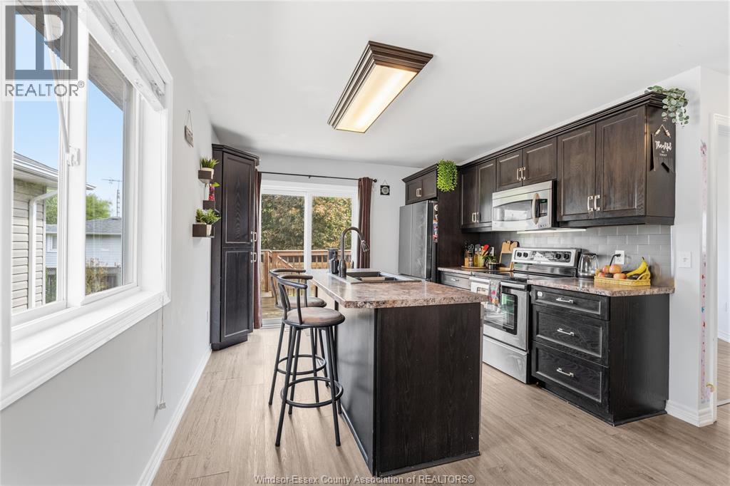 165 THOMAS AVENUE - 11
