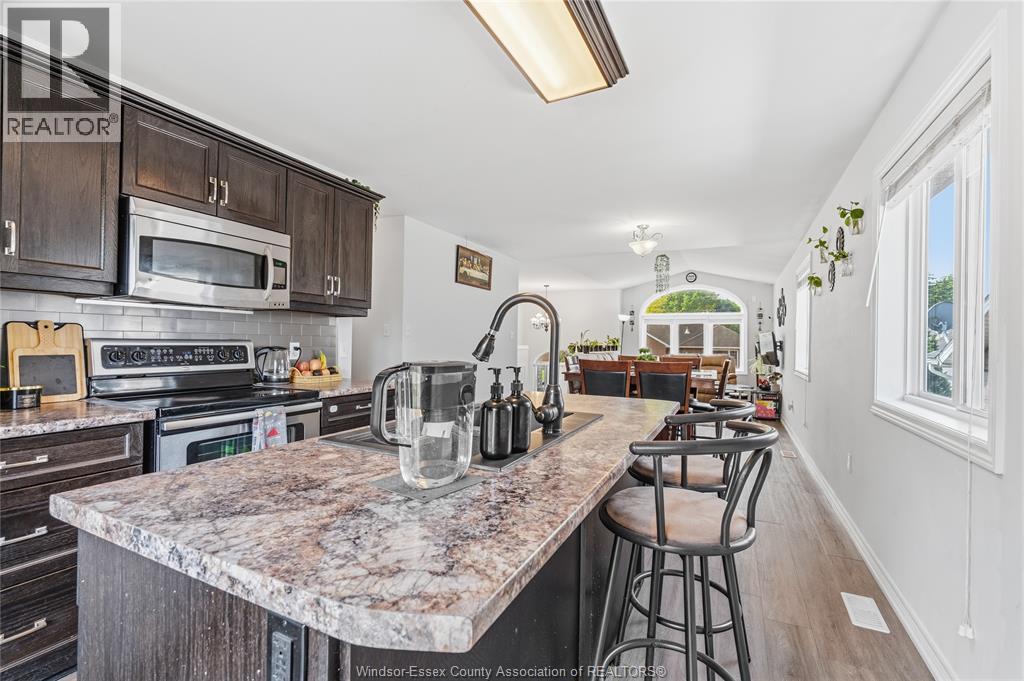 165 THOMAS AVENUE - 12