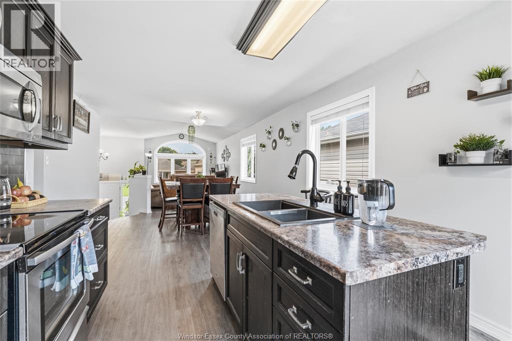 165 THOMAS AVENUE - 13