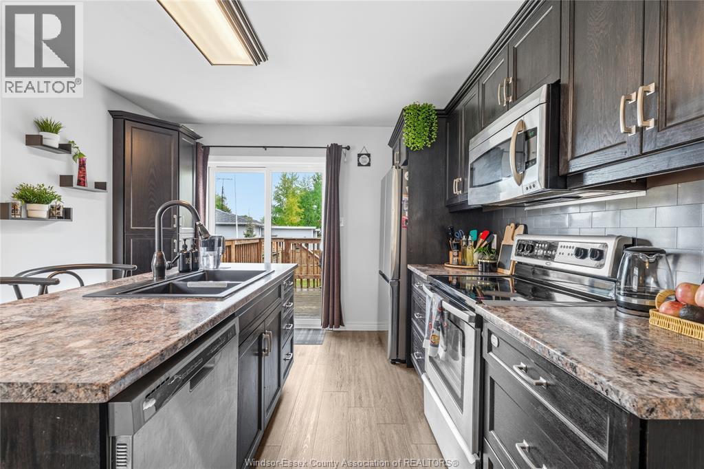 165 THOMAS AVENUE - 14