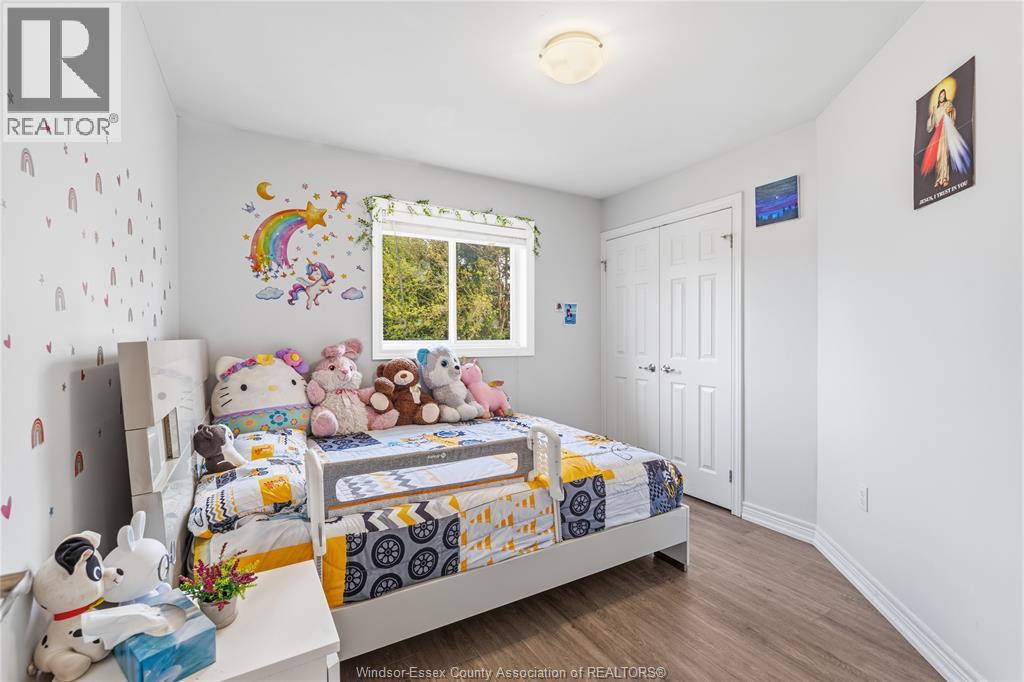 165 THOMAS AVENUE - 15