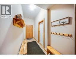 1003 Mountain View Road Unit# D, Rossland, BC V0G1Y0 Photo 14