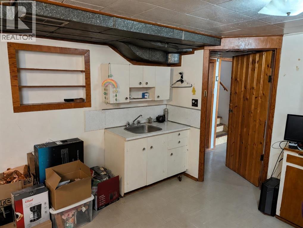 4612 50A Avenue - 13