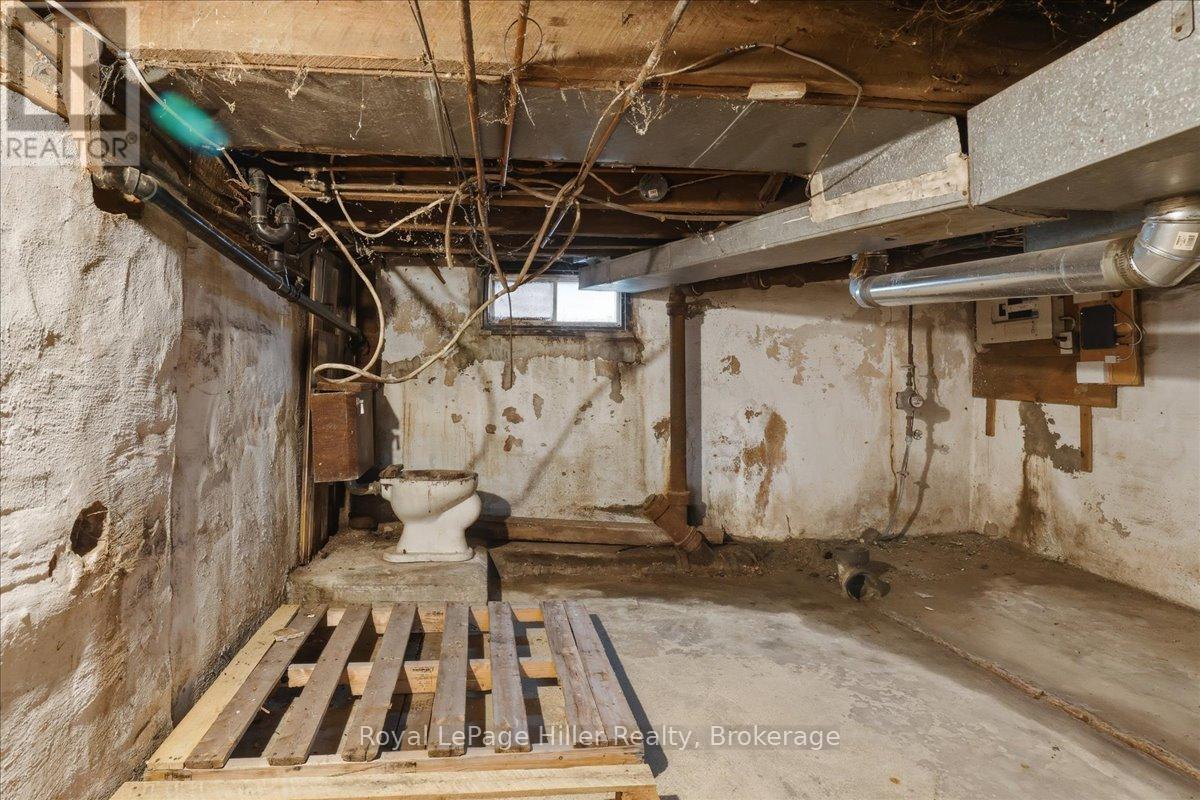 166 WEST GORE STREET - 28