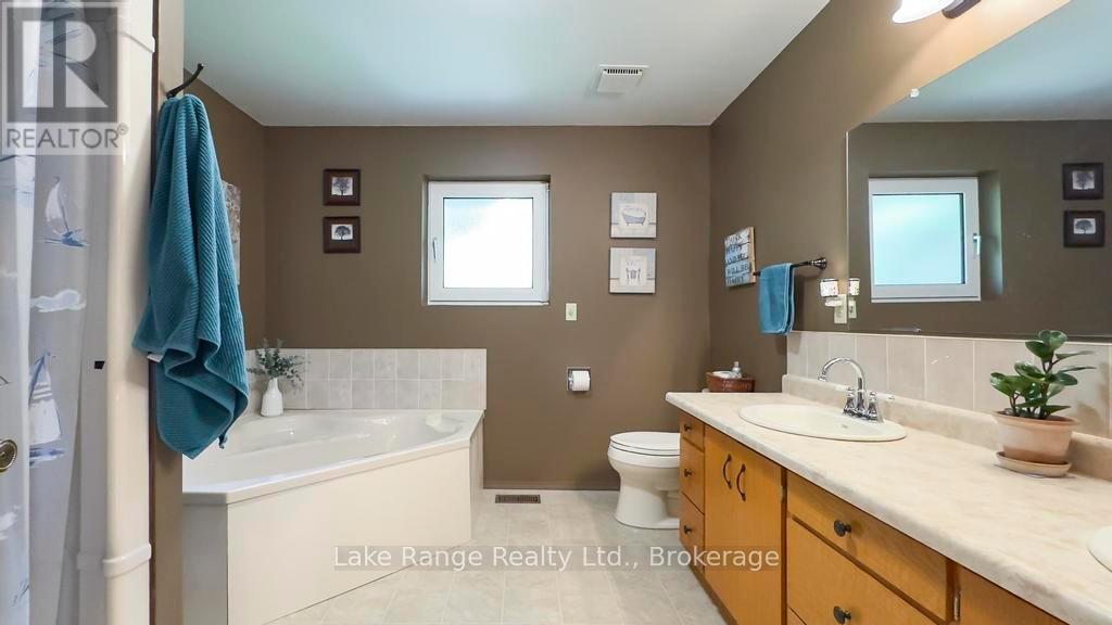 201 SHADYWOOD CRESCENT - 14