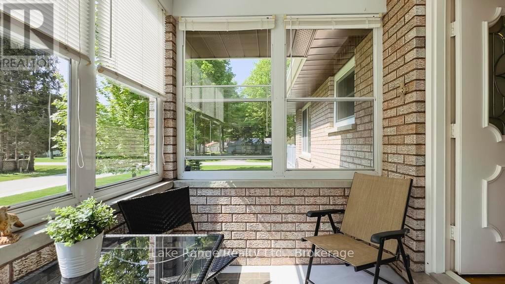 201 SHADYWOOD CRESCENT - 24