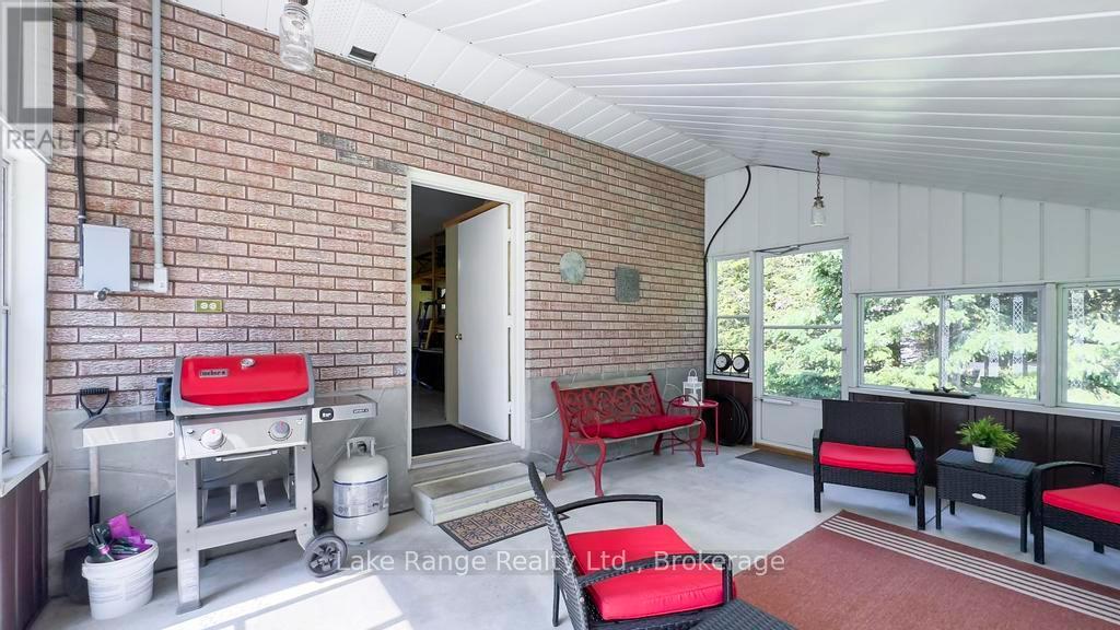 201 SHADYWOOD CRESCENT - 27
