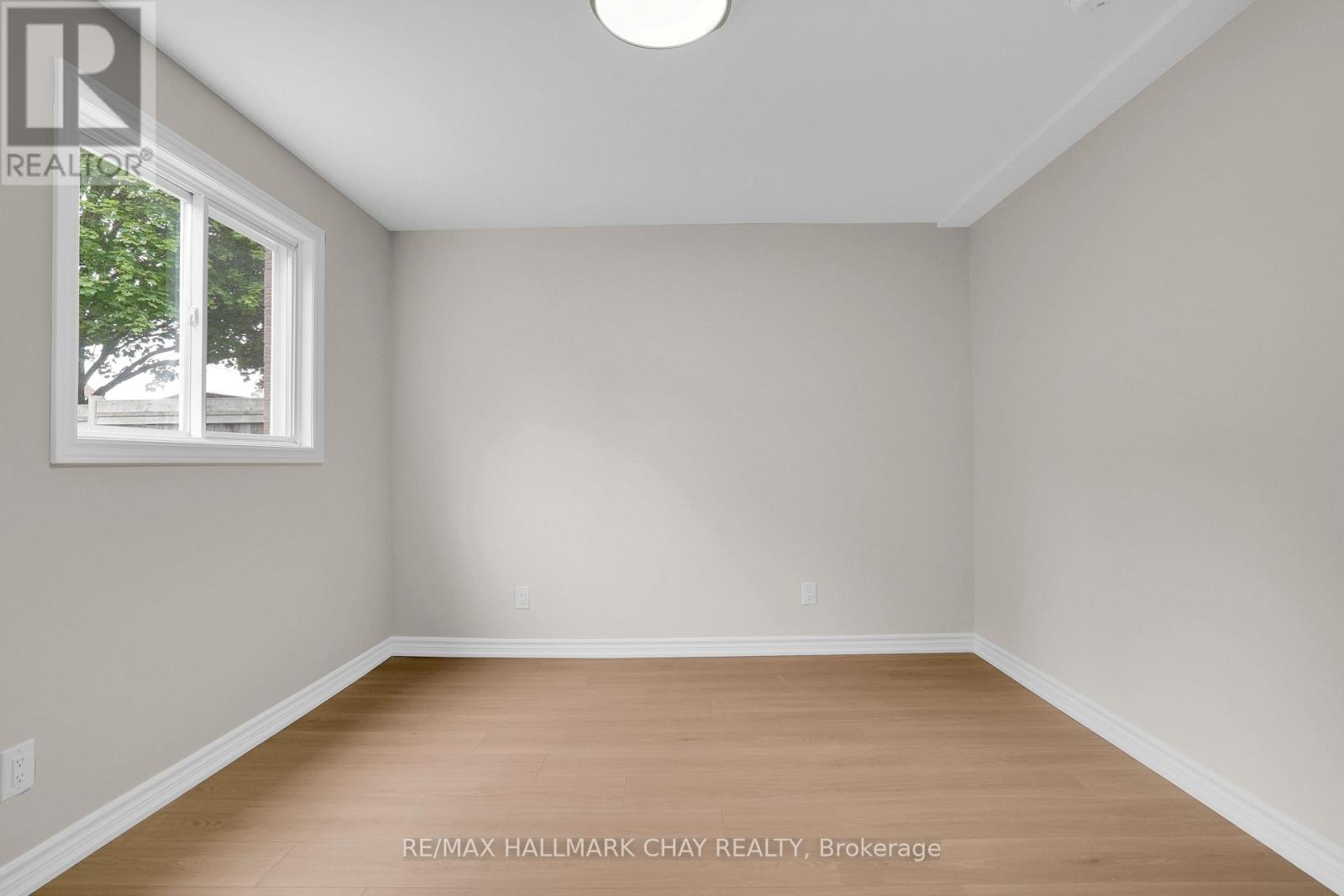 121 HURONIA ROAD - 31