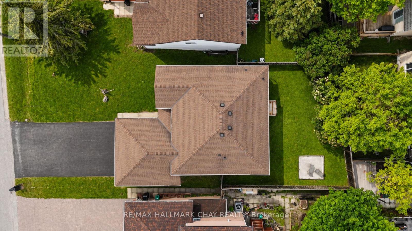 121 HURONIA ROAD - 37