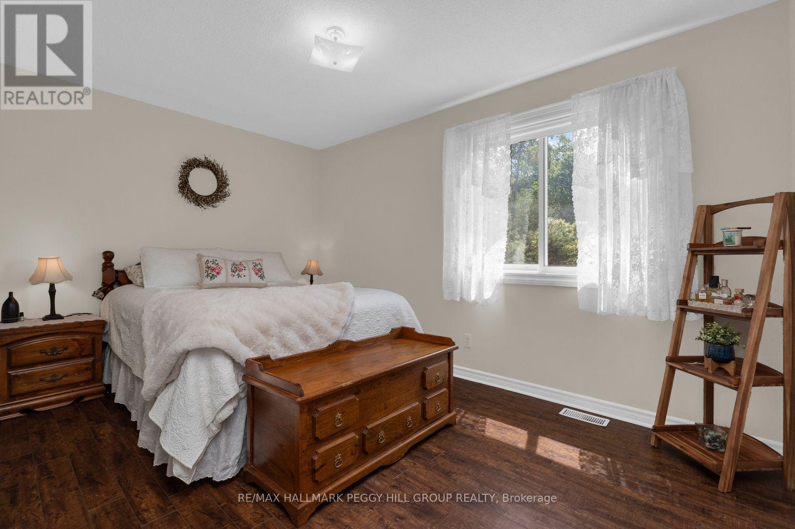 9 ADAMS AVENUE - Image 6