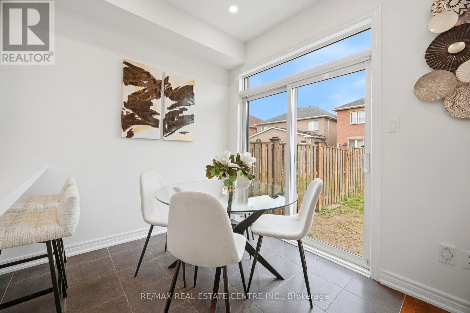 3085 DOYLE STREET - 19